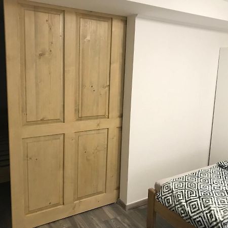 Mora Apartman 2 Кишкунфеледьхаза Экстерьер фото